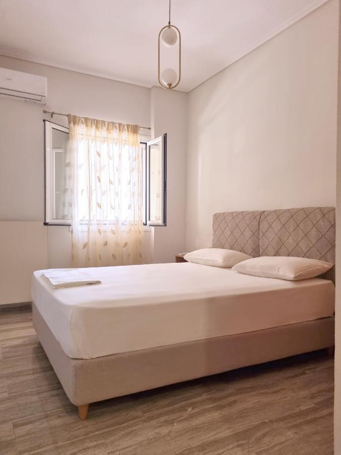 Almyros Aktis Seaview Apartment Kalamáta Buitenkant foto