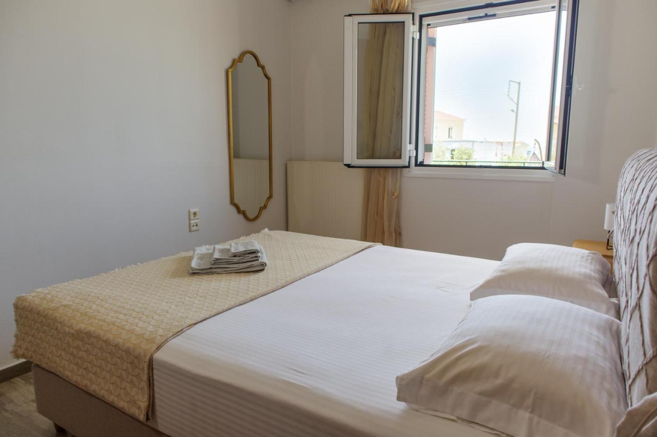 Almyros Aktis Seaview Apartment Kalamáta Buitenkant foto