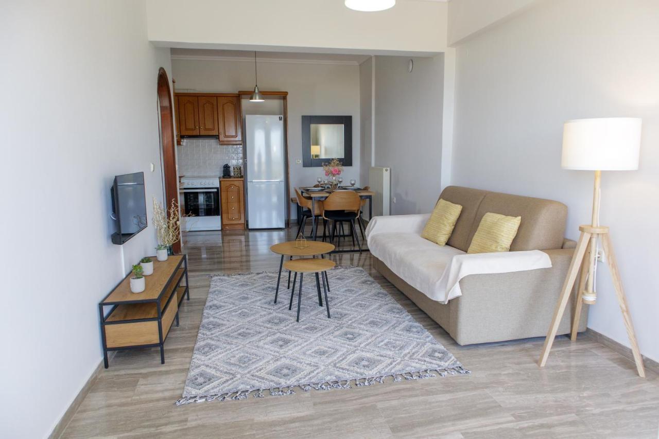 Almyros Aktis Seaview Apartment Kalamáta Buitenkant foto