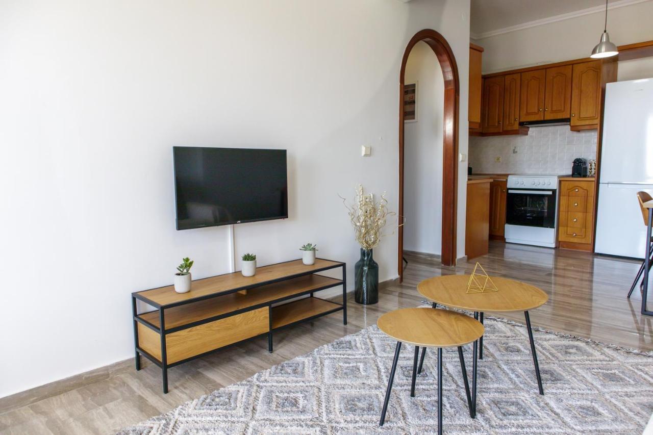 Almyros Aktis Seaview Apartment Kalamáta Buitenkant foto