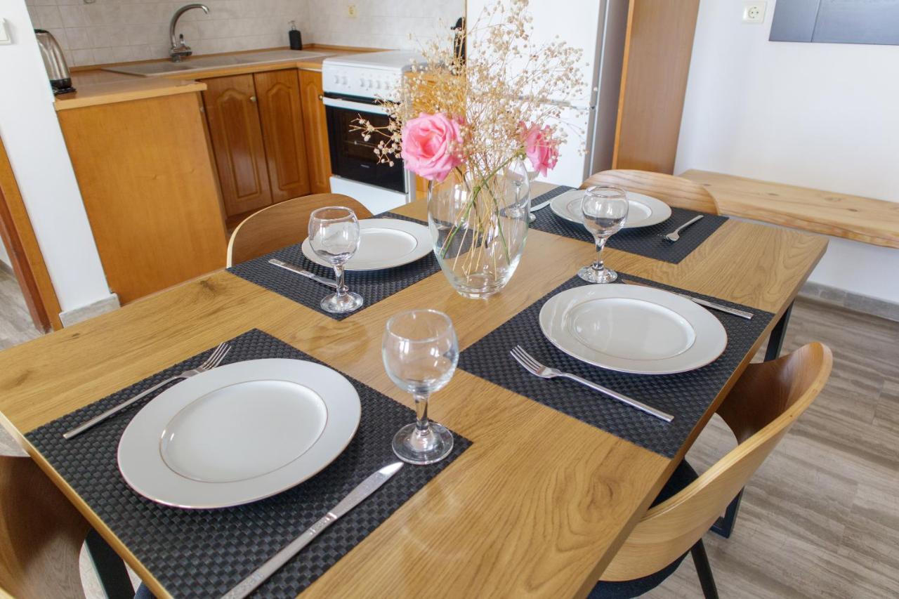 Almyros Aktis Seaview Apartment Kalamáta Buitenkant foto